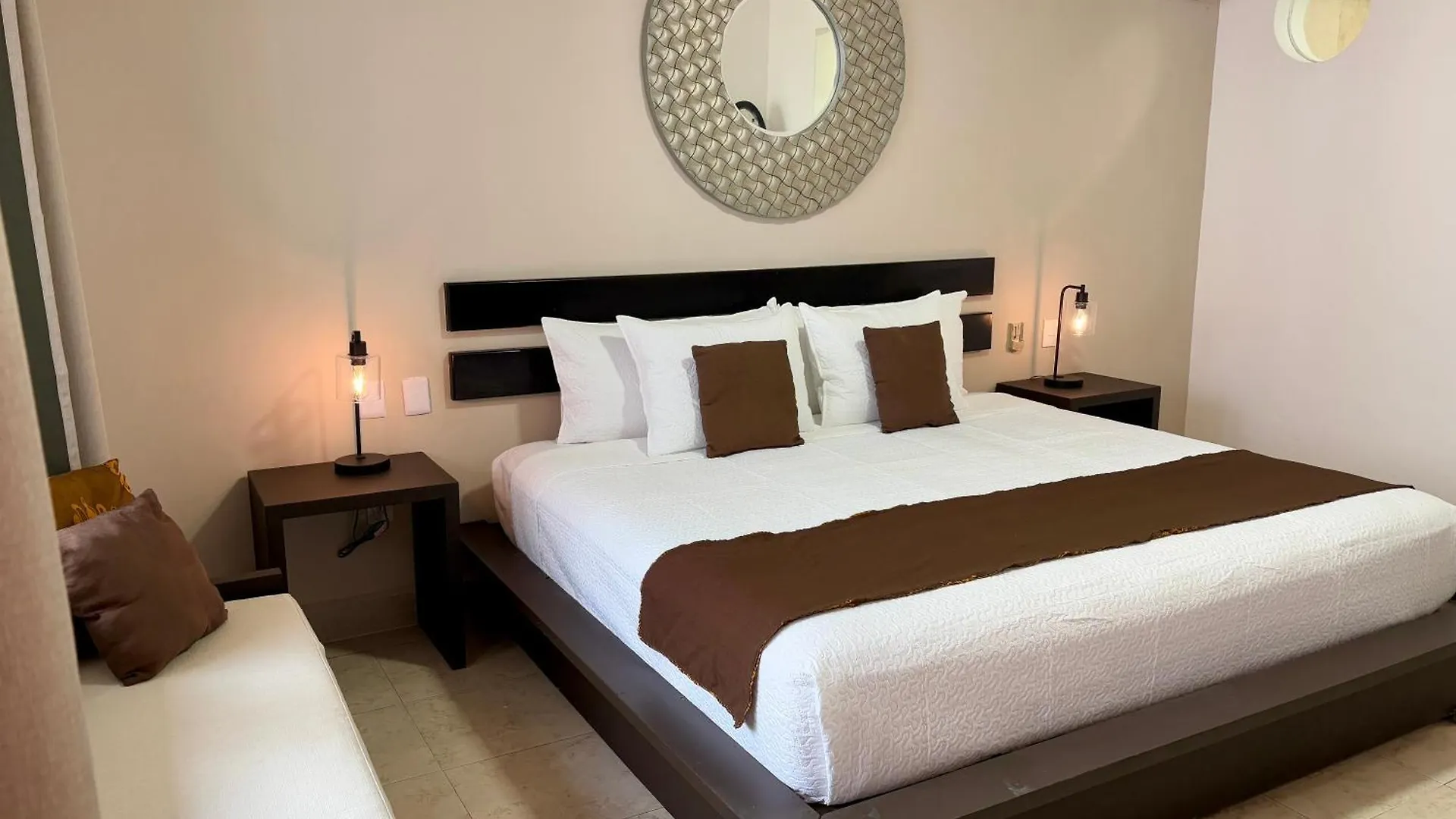 Hotel Aria Quinta Avenida & Rooftop プレヤデルカーメン 0*,