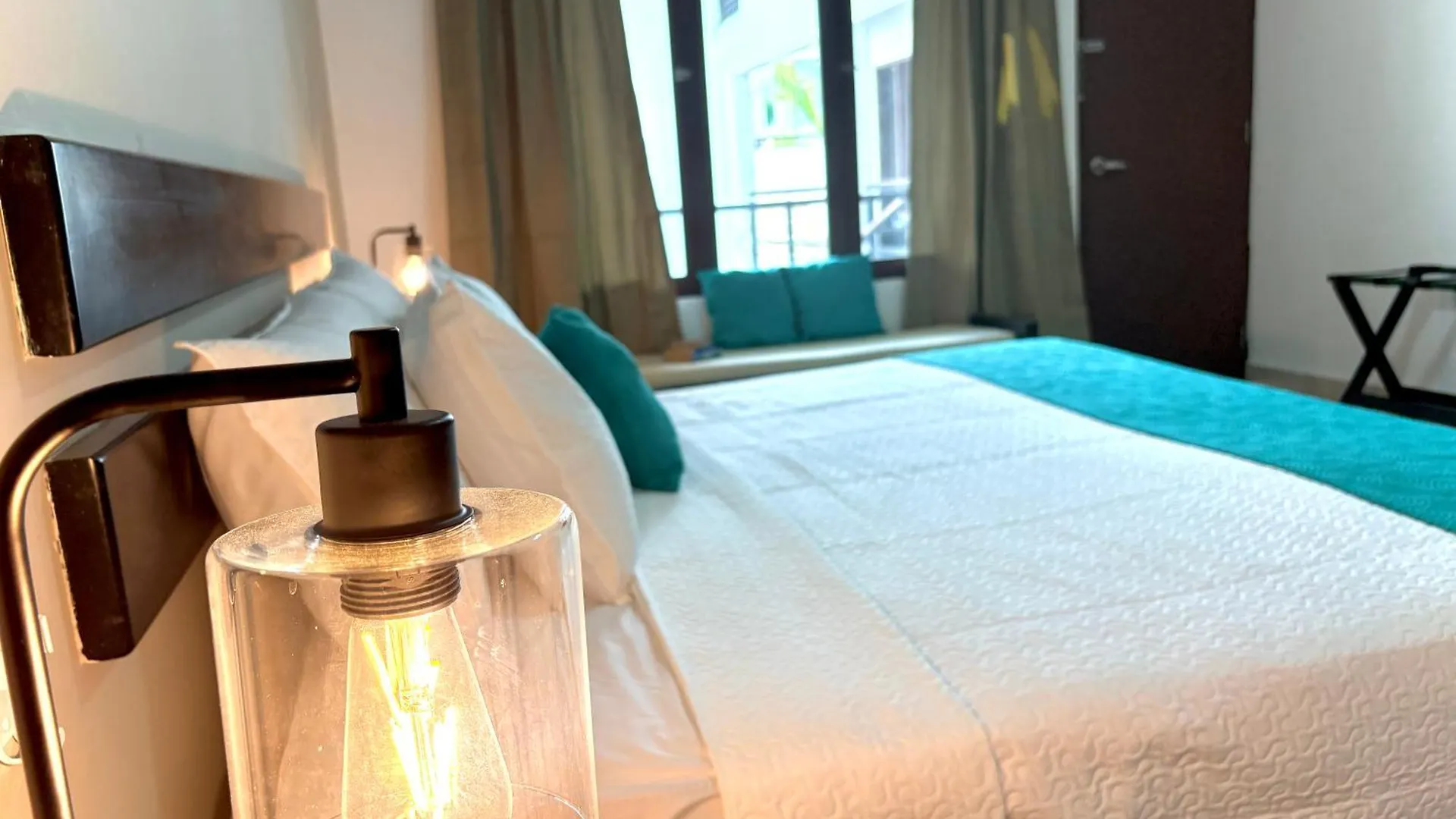 Hotel Aria Quinta Avenida & Rooftop プレヤデルカーメン