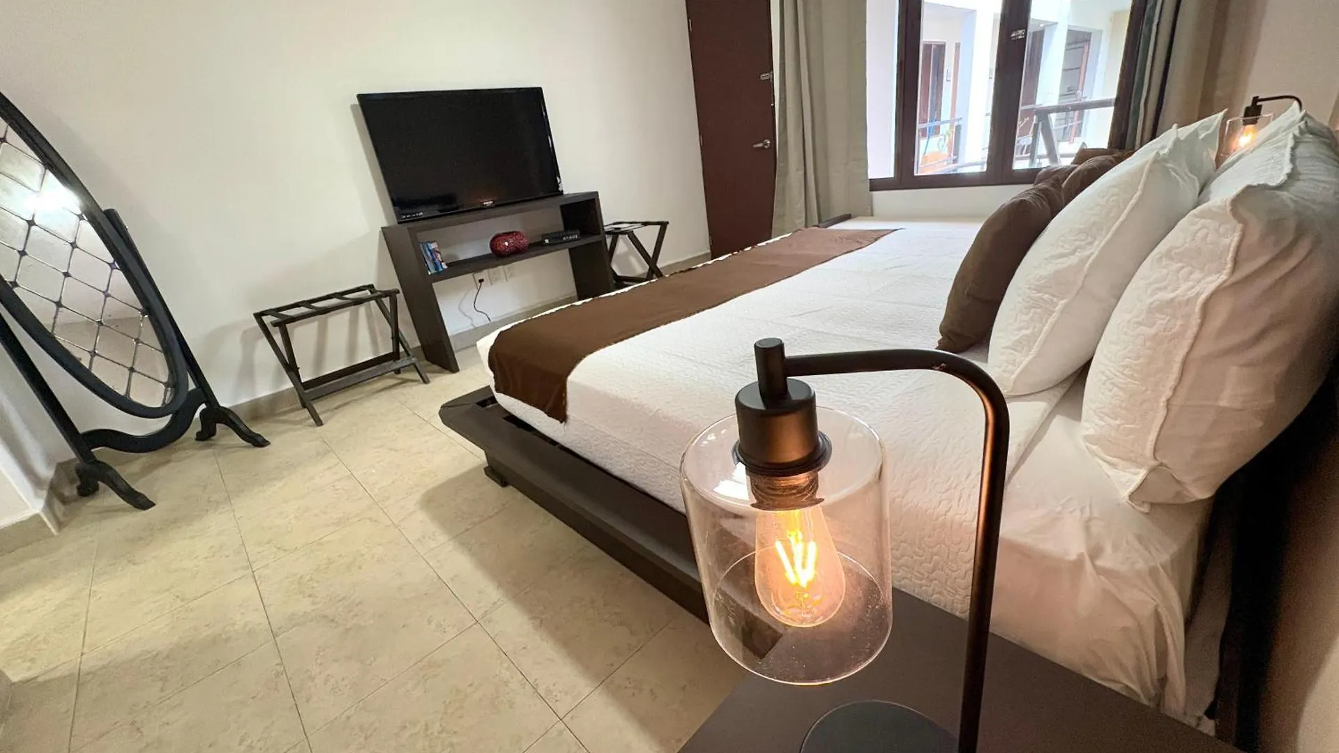 Hotel Aria Quinta Avenida & Rooftop プレヤデルカーメン