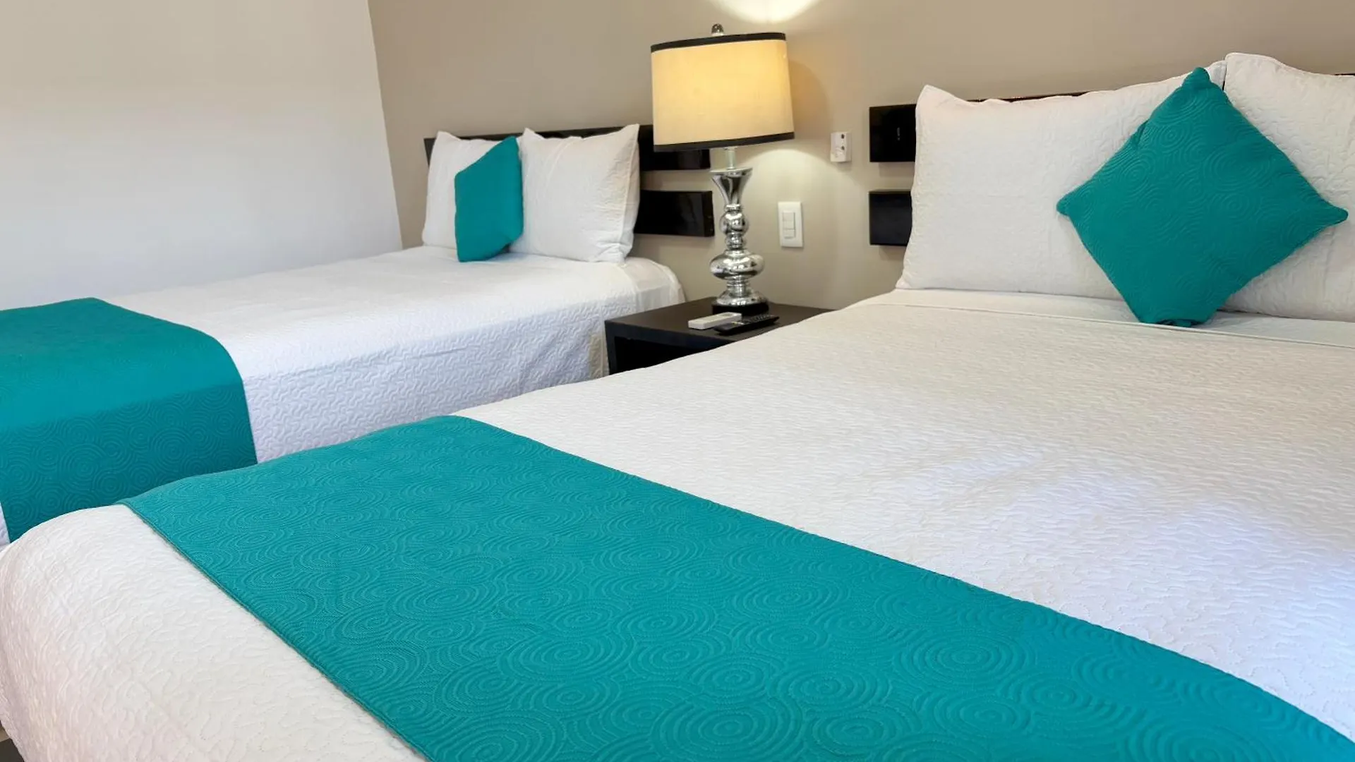 Hotel Aria Quinta Avenida & Rooftop プレヤデルカーメン